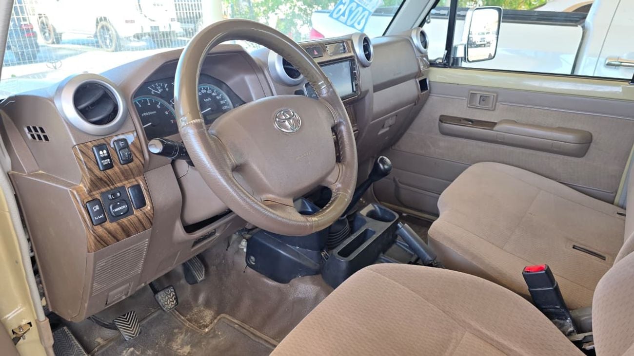 Toyota Land Cruiser Pick Up 2018 TOYOTA LC79 SINGLE CABIN M/T BEIGE COLOR