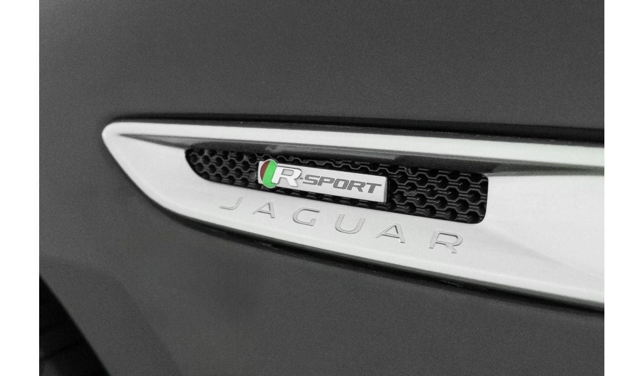 جاكوار F بيس R-Sport 2.0L