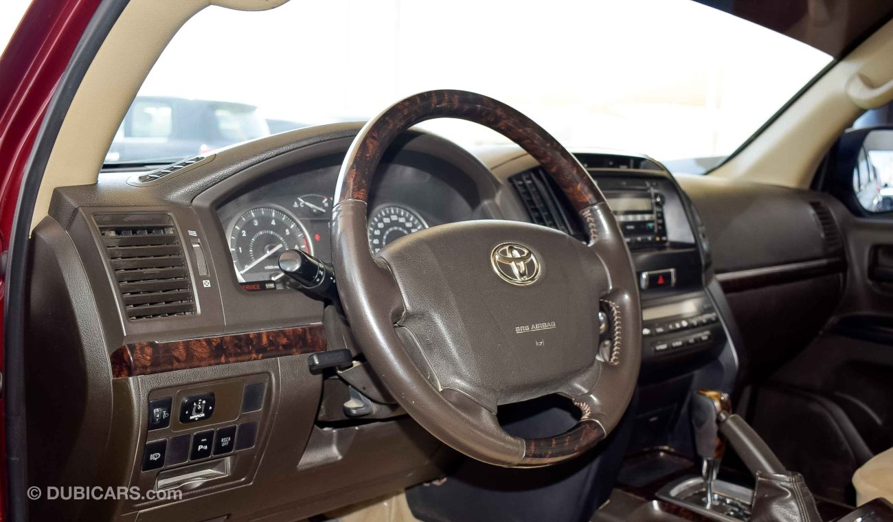 Toyota Land Cruiser GXR V8