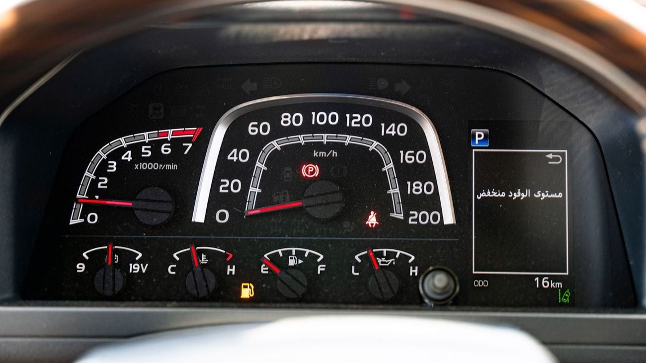 Toyota Land Cruiser 70 2025 Toyota Land Cruiser LC71 2.8L AT Diesel