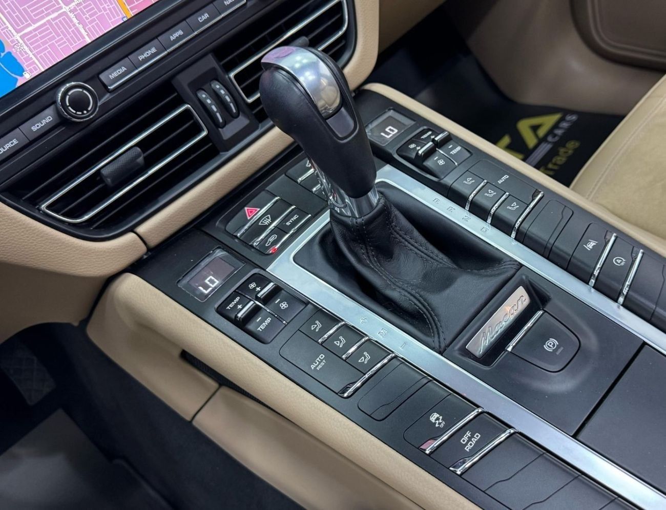 Porsche Macan Std 2.0L (260 HP) 2019 Porsche Macan, Agency Warranty Till Jun26, Full Service History, GCC