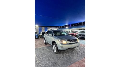 لكزس RX 330 2005 لكزس RX 330 مع الحد الأدنى من الأضرار، السيارة في حالة جيدة.