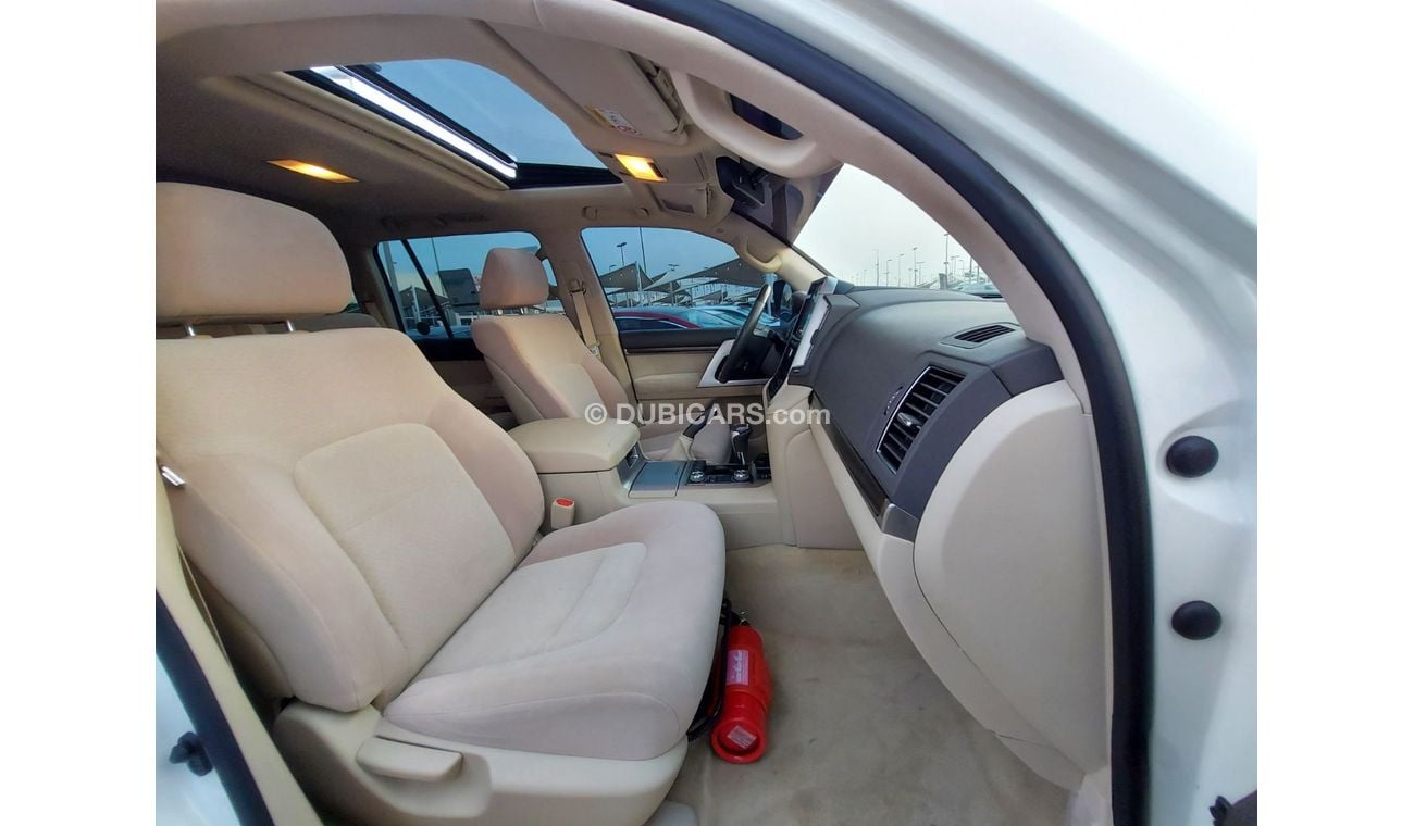 Toyota Land Cruiser GXR1