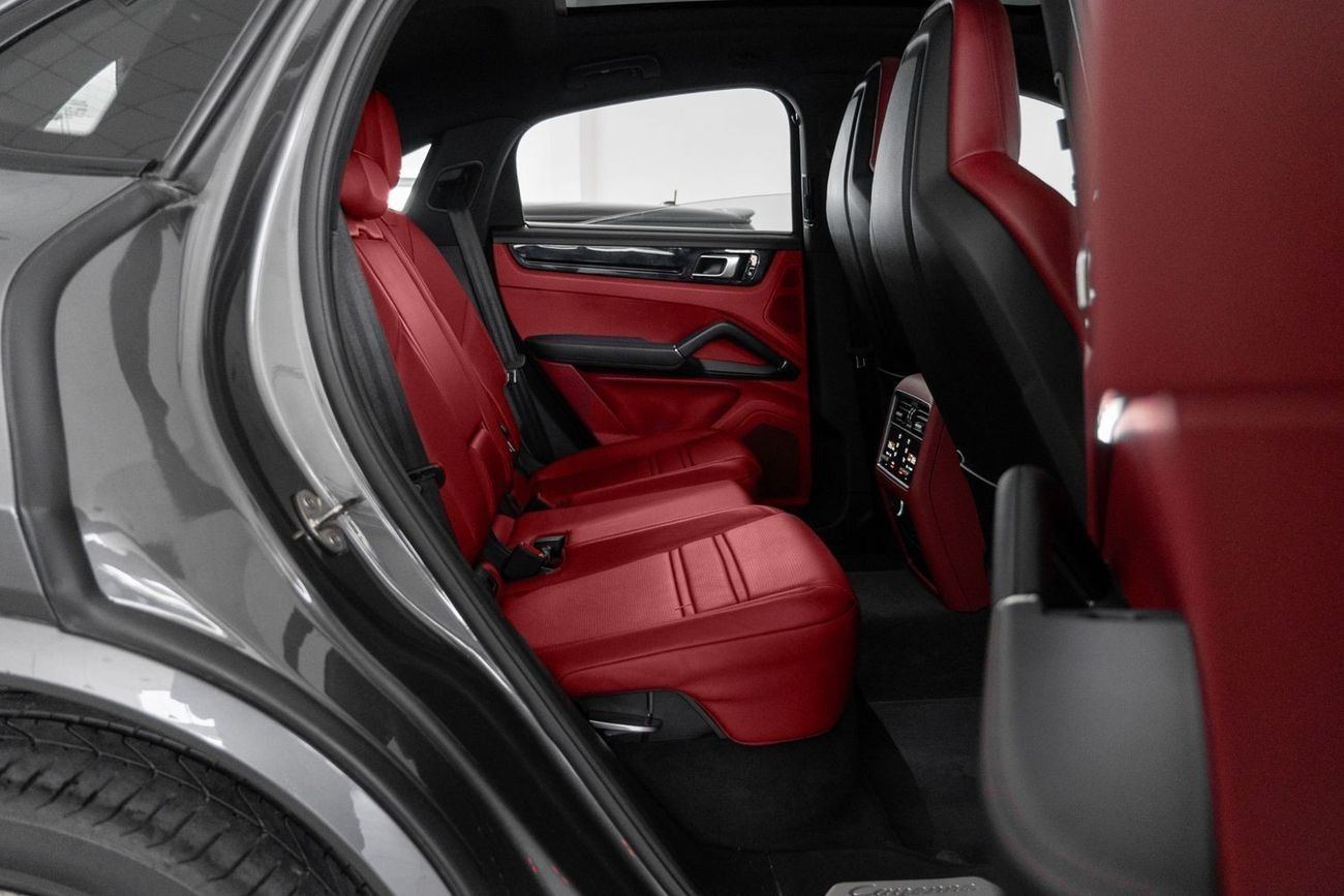 Porsche Cayenne Std 3.0L (340 HP)