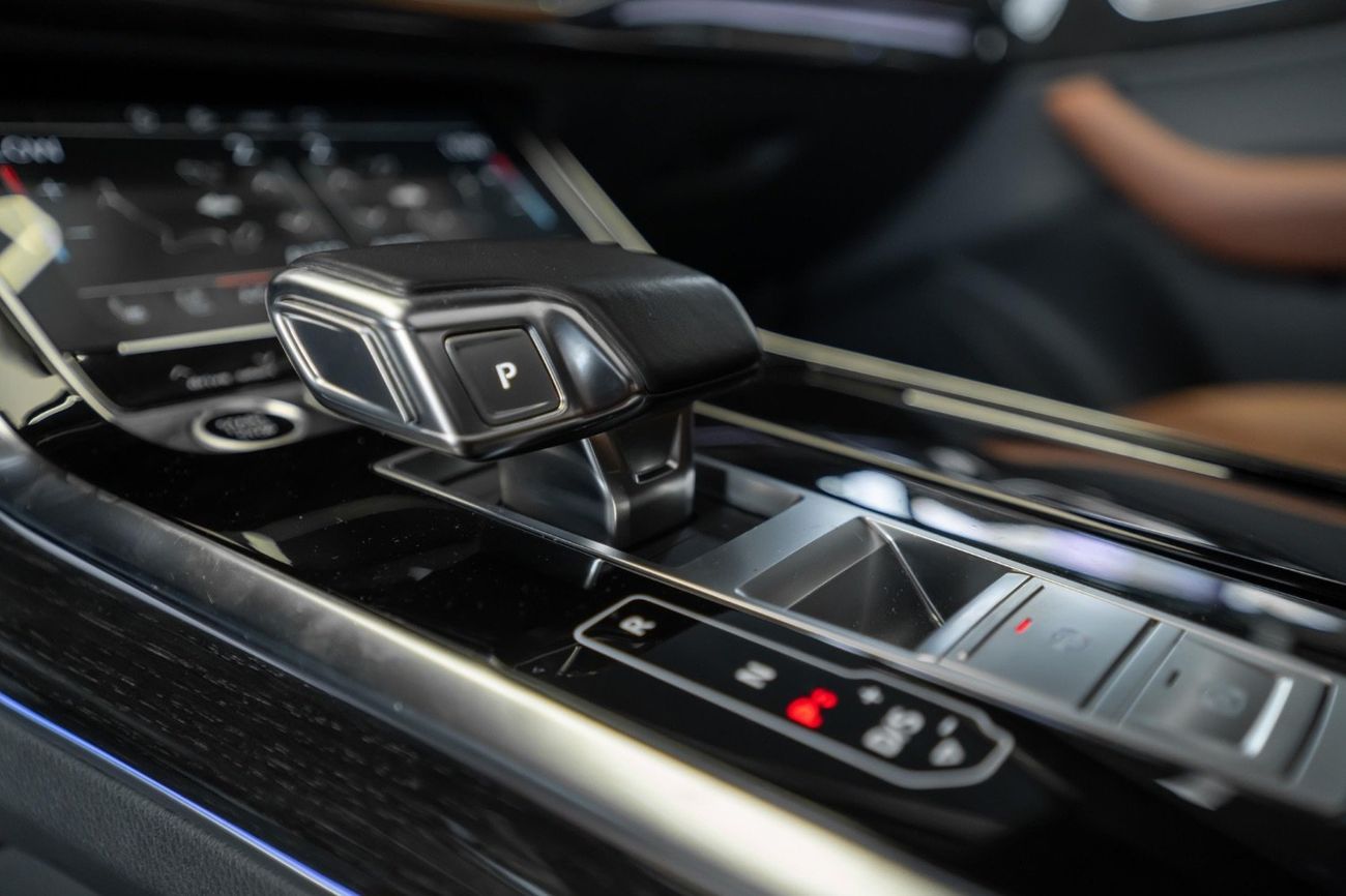 Audi Q7 55 TFSI | S-Line | 2021 | GCC Specs | Agency Warranty | Full Options