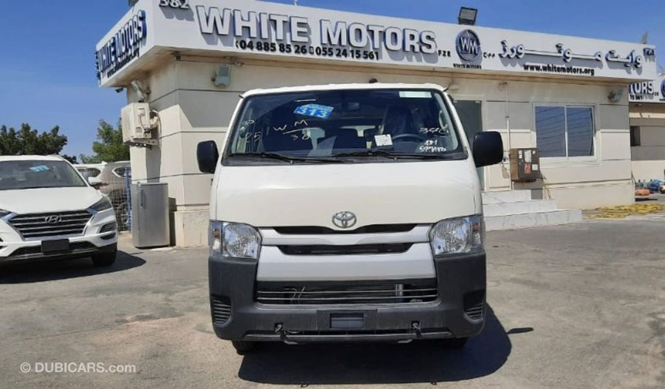 تويوتا هاياس TOYOTA HIACE 2.5L DISEL 15 SEAT WHIT AIRBGE & ABS