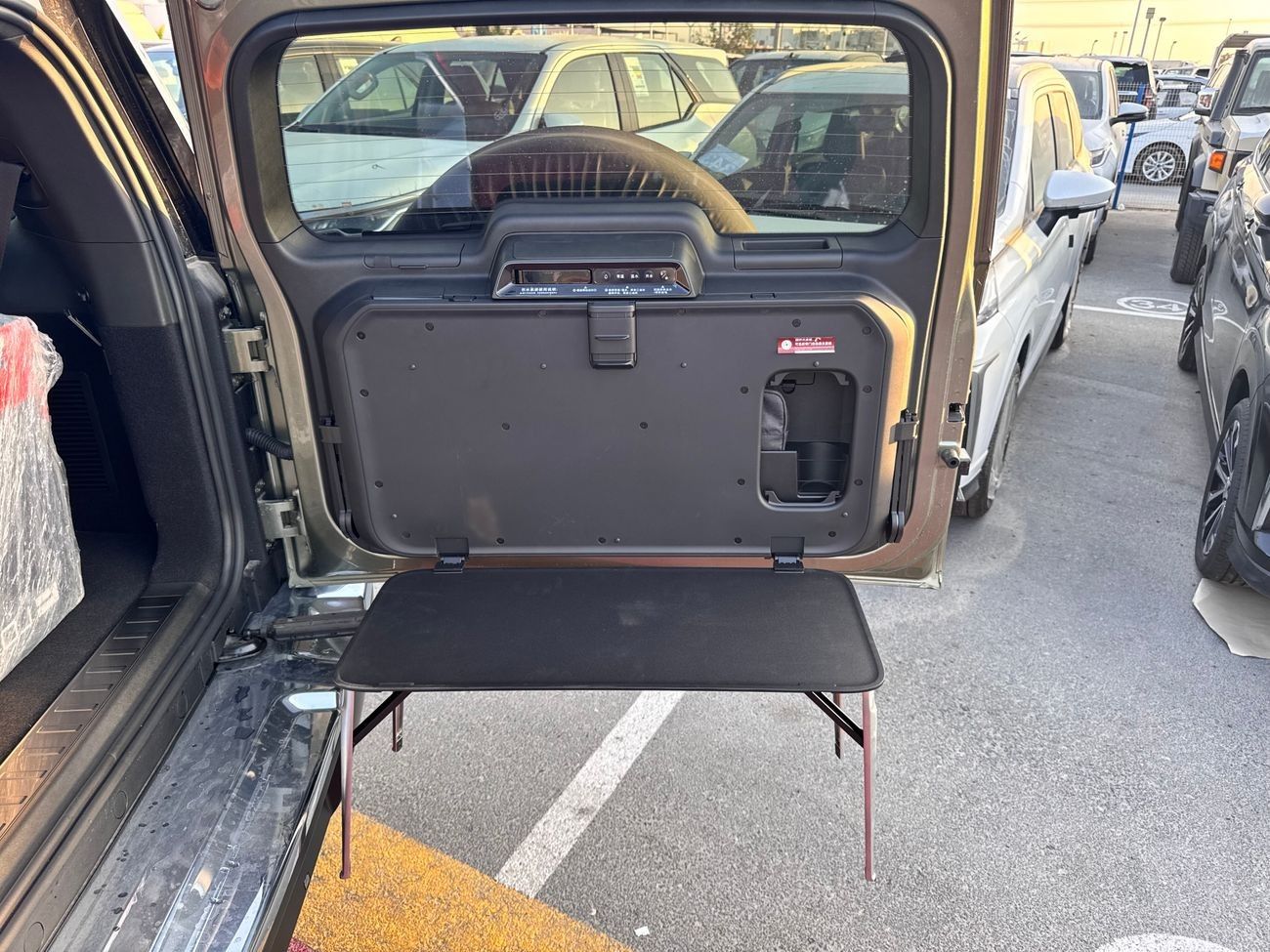 ROX 01 VIP PILOT SEATS HYBRID (LONG RANGE 1,000Km) DUAL PORTS WITH KITCHEN PACKAGE 0KM 2024