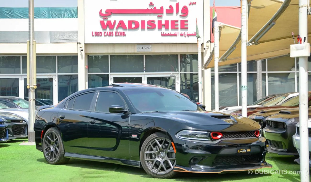 دودج تشارجر Charger SRT SCAT PACK V8 6.4L 2019/ SunRoof/ Less Miles/ Excellent Condition