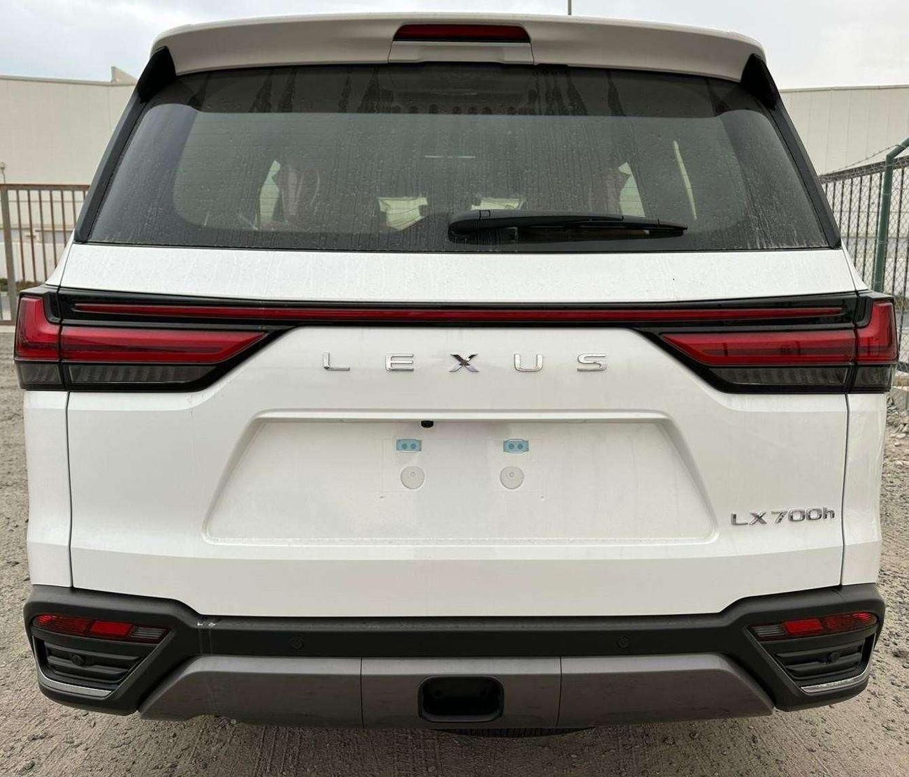 لكزس LX 700h 2025 Lexus LX700h VIP HEV (4-Seater) 3.5L V6 Twin-Turbo Hybrid A/T 4WD Export Only