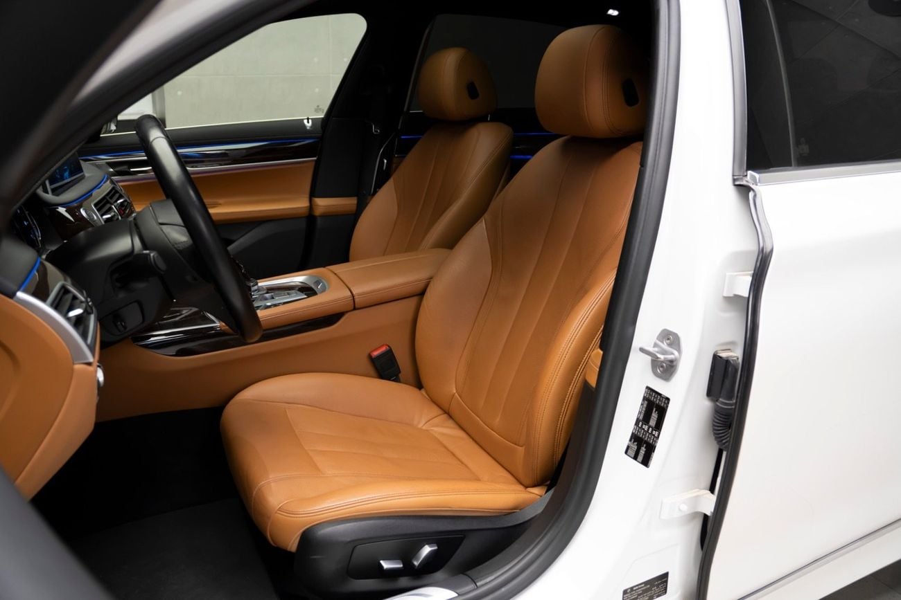 BMW 730Li EXCLUSIVE | 2018 | GCC Specs