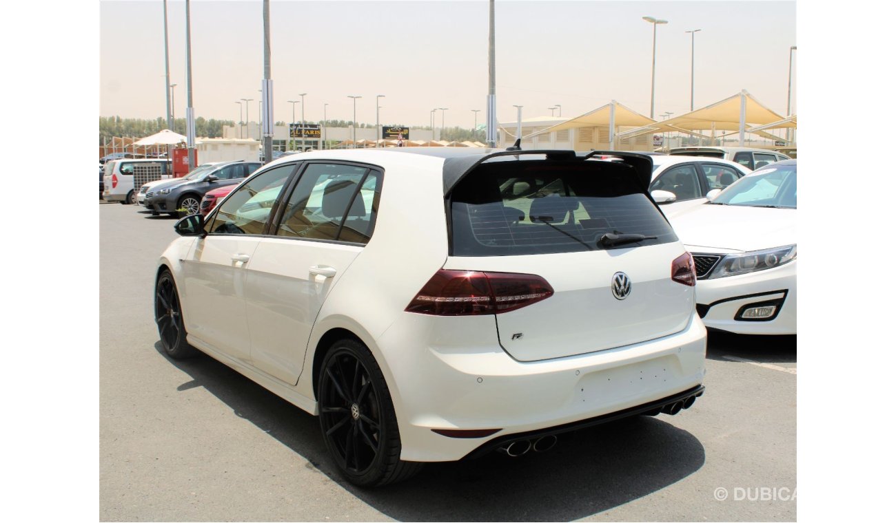 Volkswagen Golf R - ACCIDENTS FREE - FULL OPTION - GCC - CAR IS IN PERFECT CONDITION INSIDE OUT