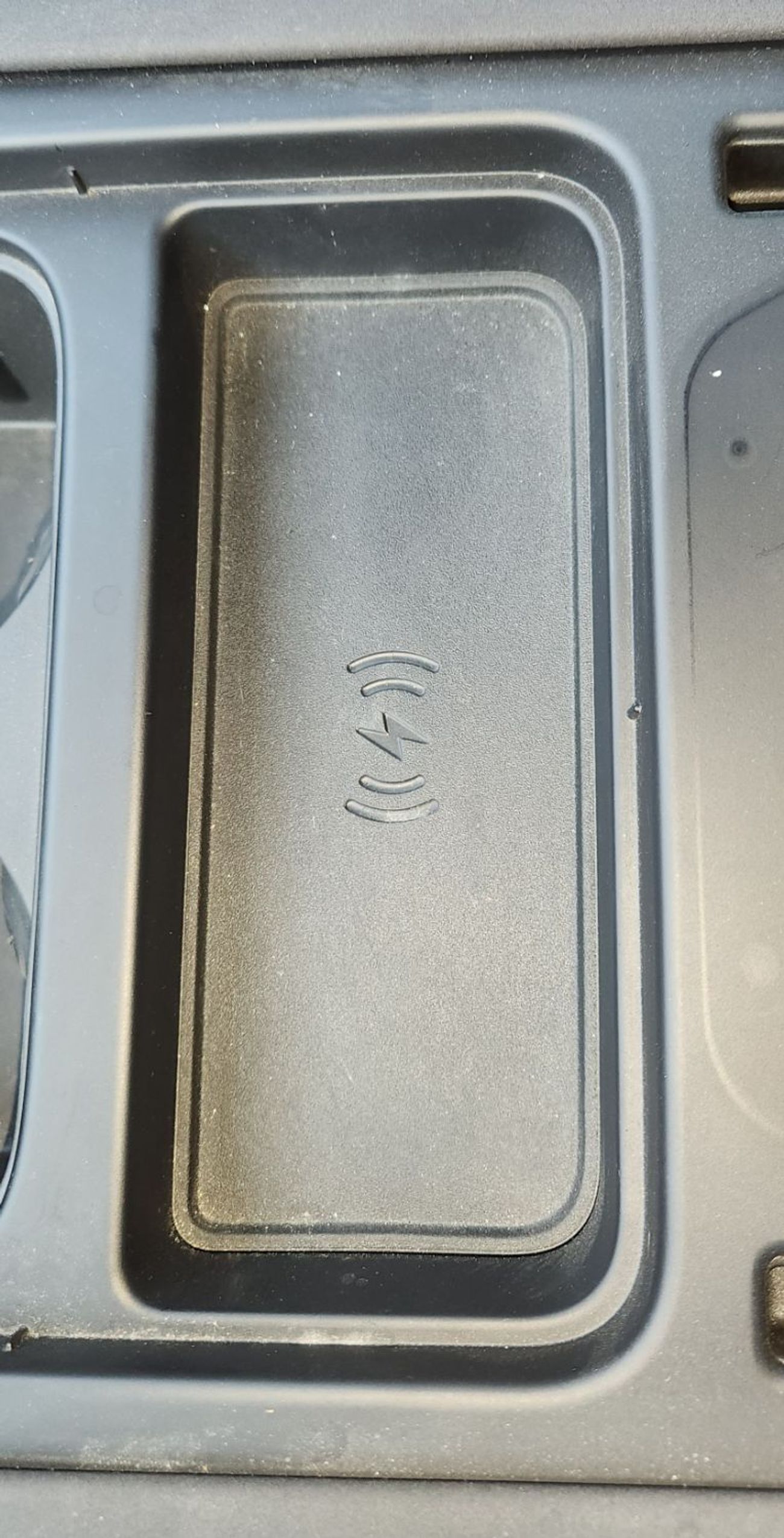 Land Rover Defender P300 110 2.0L (5 Seater) P300 110 2L-4CYL AMERICAN SPECIFICATION EXCELLENT CONDITION