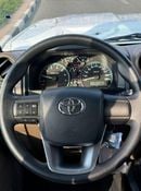 Toyota Land Cruiser 70 TOYOTA LANDCRUISER 76 4.0L V6 PETROL GRADE E MANUAL