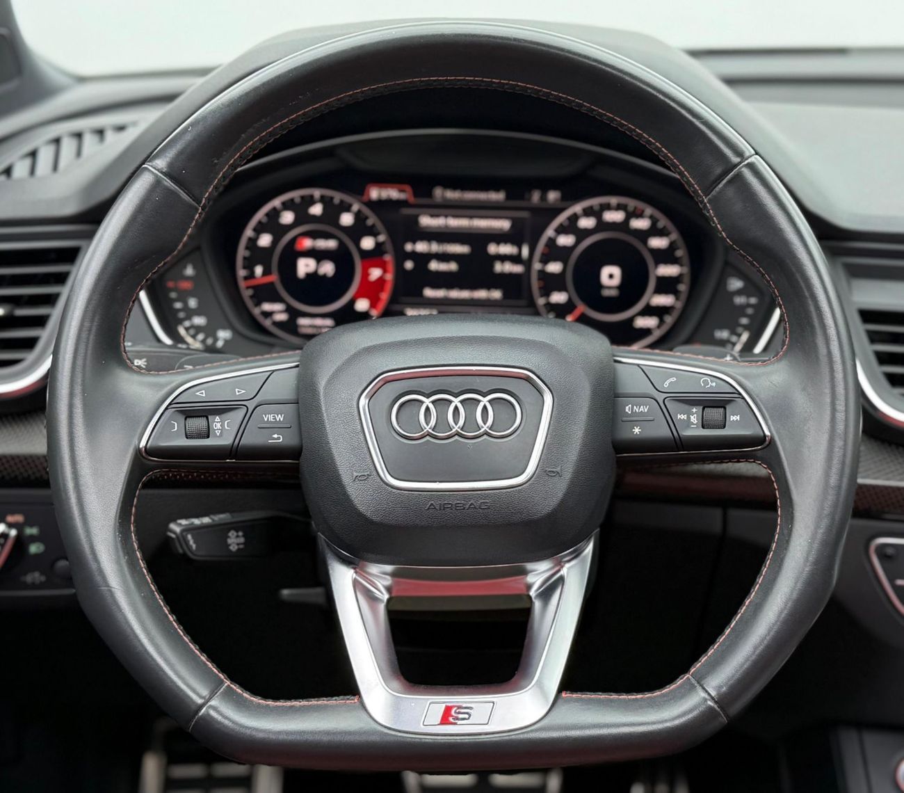 Audi SQ5 TFSI quattro 3.0L 2018 Audi SQ5 TFSI Quattro, Warranty, Full Service History, Excellent Condition, G