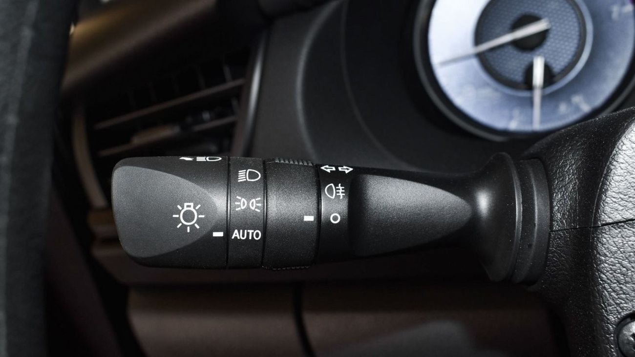 Toyota Fortuner 2023 Toyota Fortuner 2.7 4X4 Low 17 AL - Grey inside Chamois | Export Only