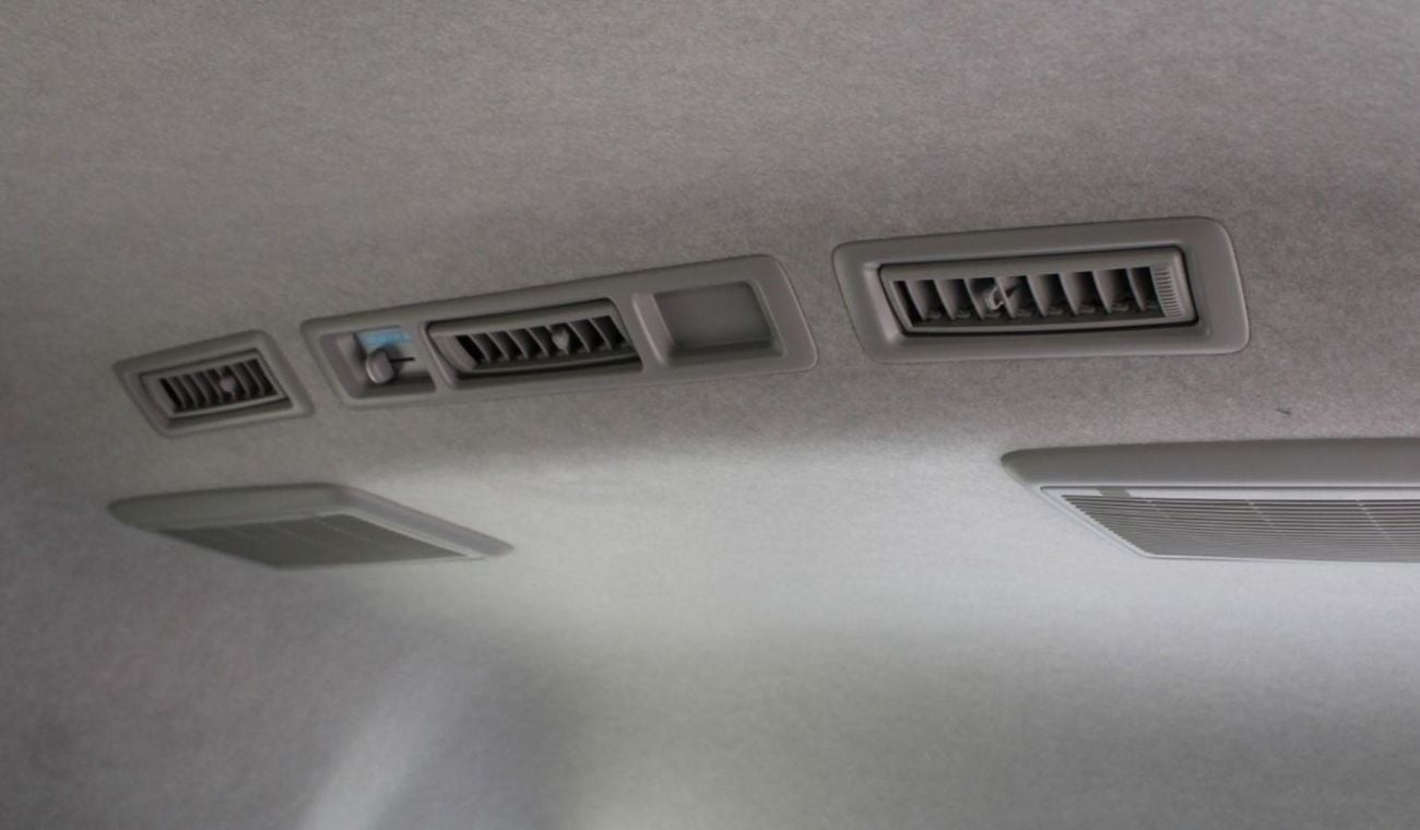 تويوتا هاياس DLS - STD ROOF HIACE 2.5L 15 SEATER AC H.ROOF