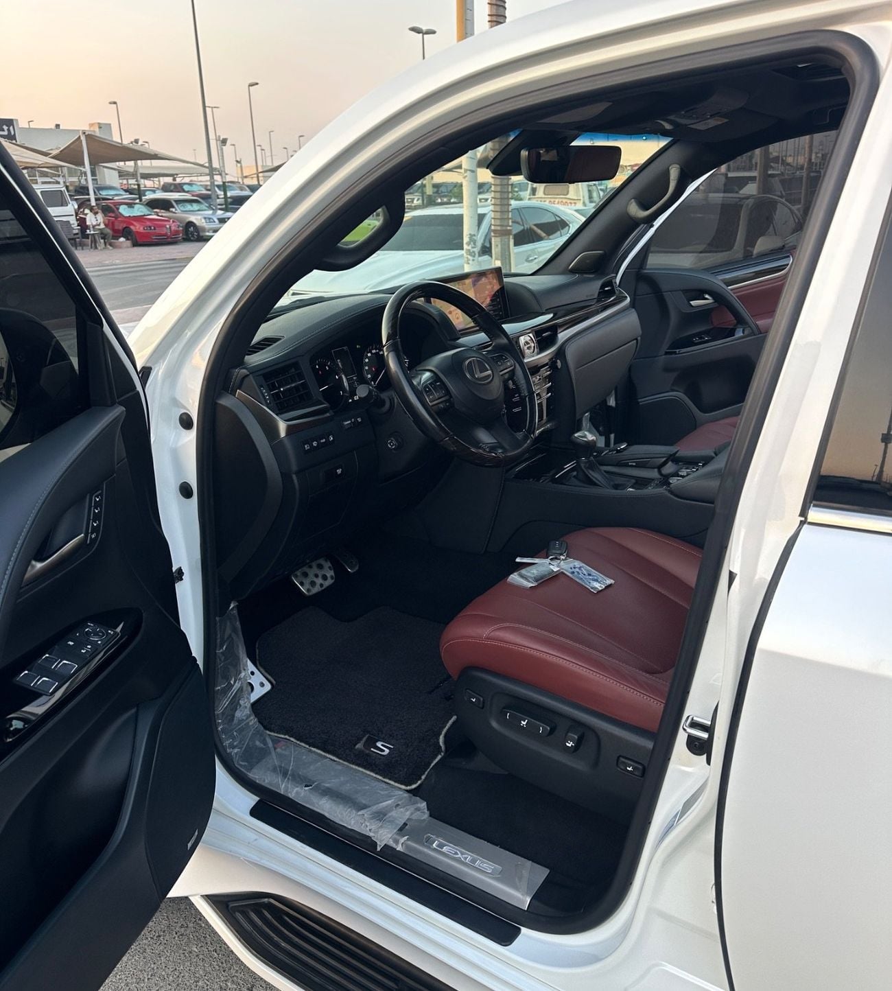 Lexus LX570 SIGNATURE