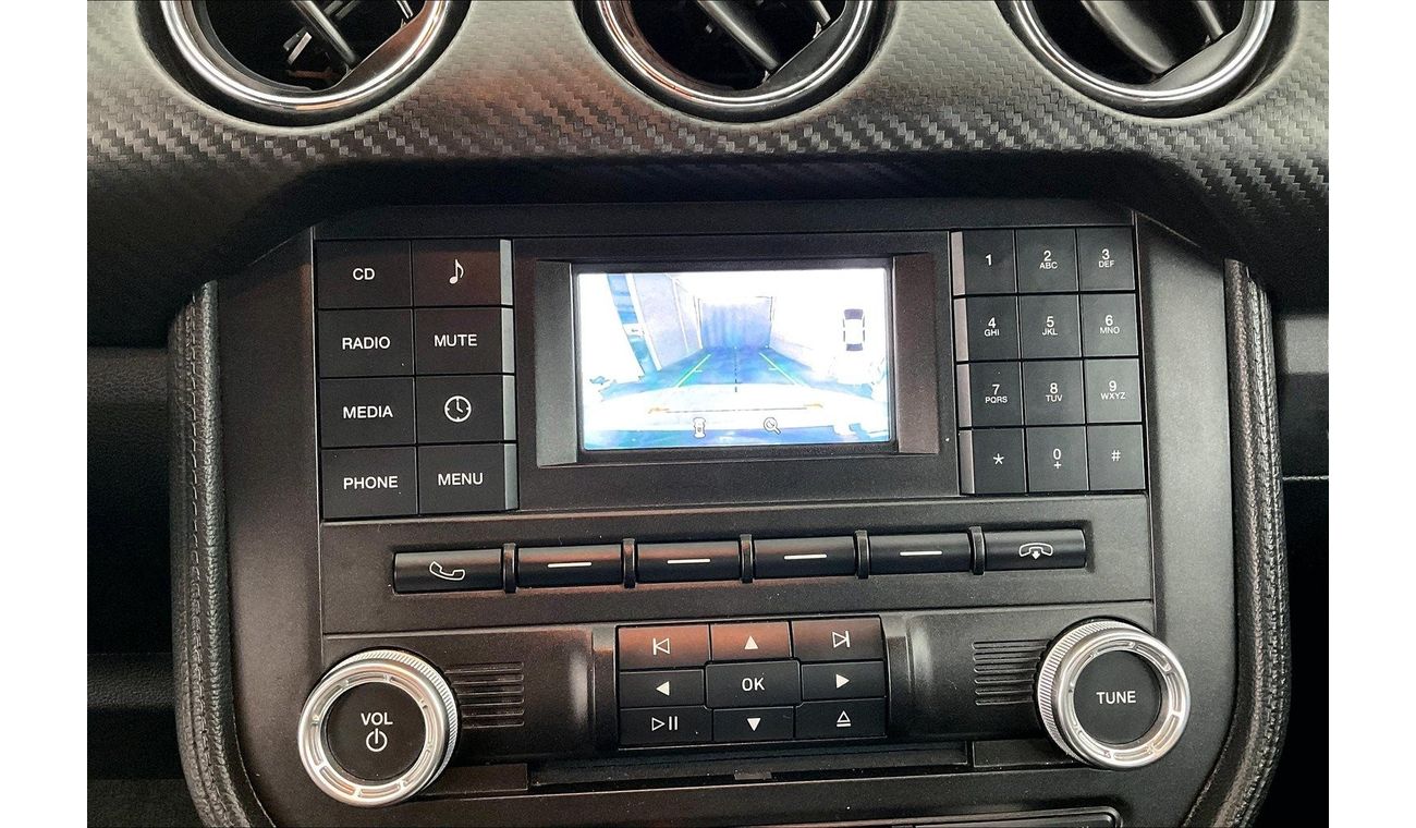 Ford Mustang Standard