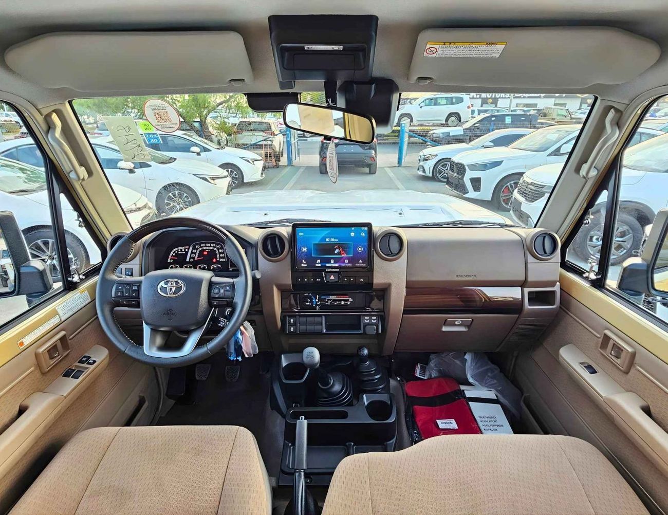 تويوتا لاند كروزر بيك آب SINGLE CABIN / 2.8L DIESEL M/T 4WD / CHROME BUMPERS / REAR CAMERA / (CODE#LCPSDCR)