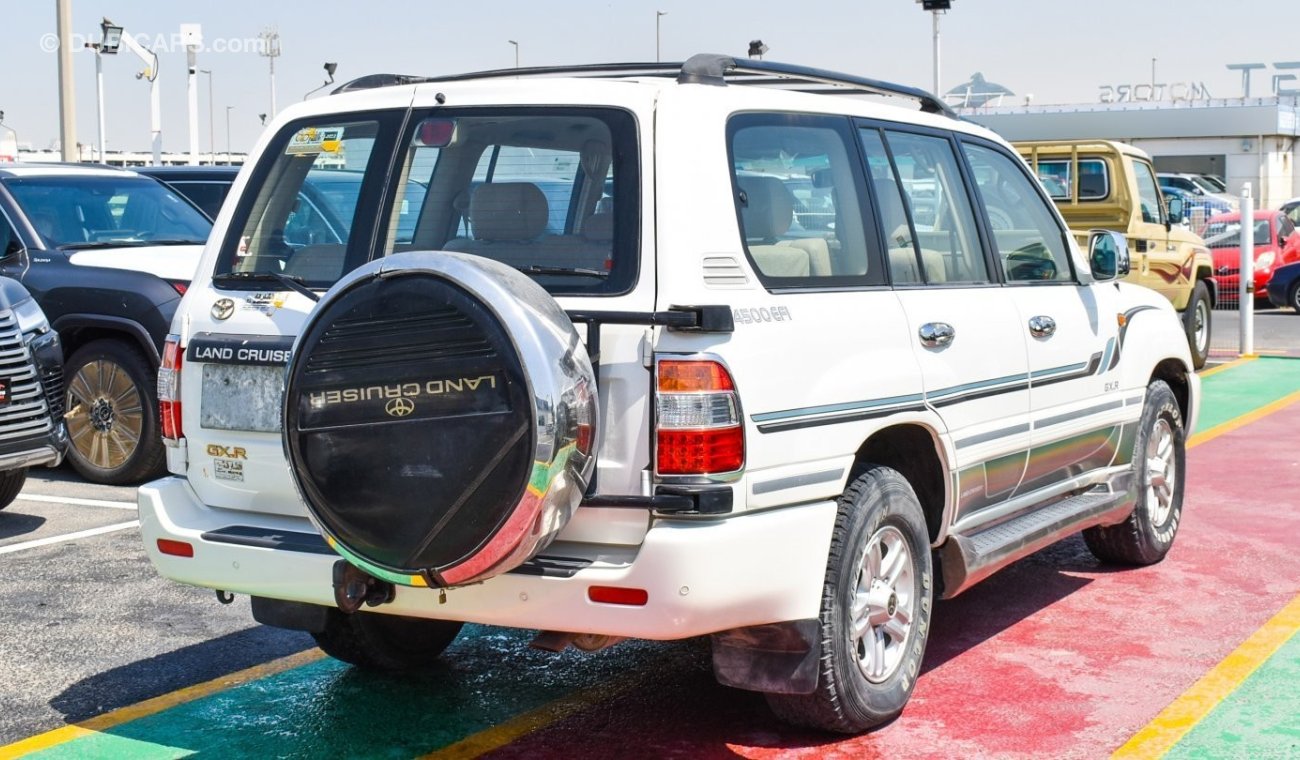 Toyota Land Cruiser GXR V6