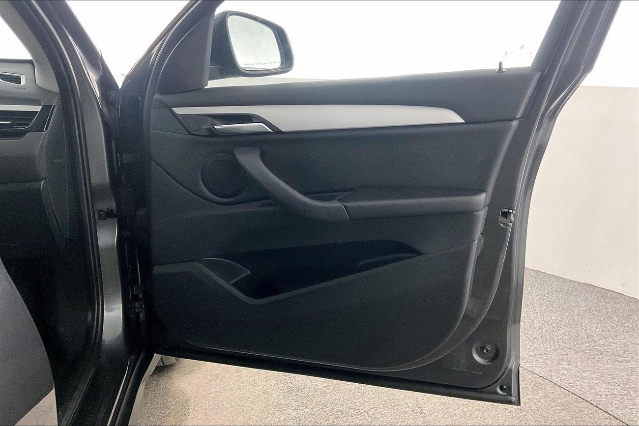 بي أم دبليو X1 sDrive 20i Executive | شامل الضمان | 0 ﺪﻔﻋﺓ ﺃﻮﻟﻯ