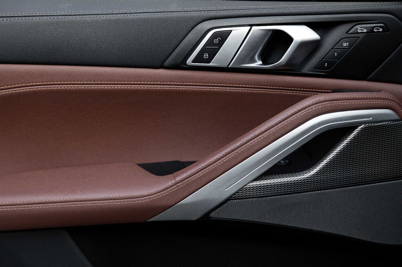 BMW X6 xDrive 40i M-Sport | 4,896 P.M | 0% Downpayment | AGENCY WARRANTY / SERVICE!