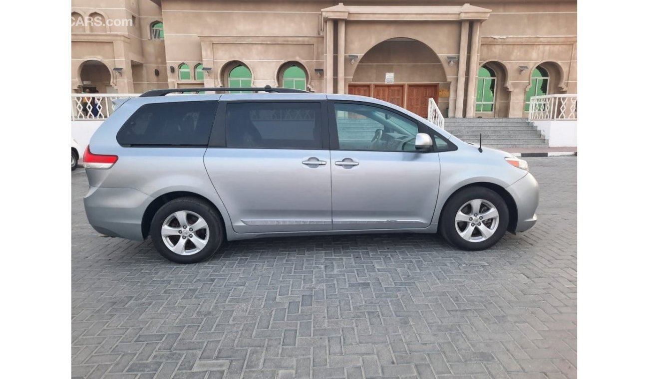 تويوتا سيينا 2013 TOYOTA SIENNA