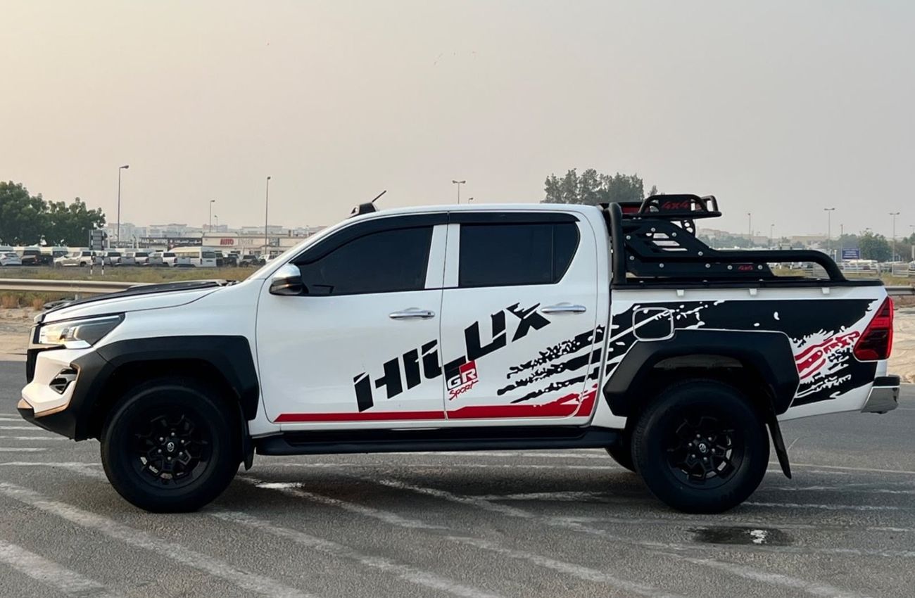 Toyota Hilux  2022 Toyota Hilux GR Sport - 2.7L V4 - Rear Camera - Push Start - Full Automatic Patrol - 4x4 AWD -