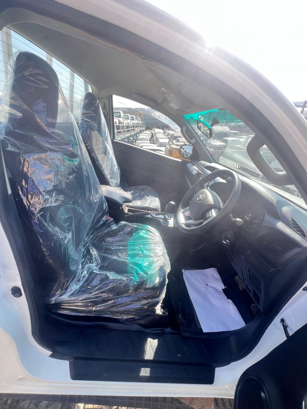 Toyota Hilux GLX RIGHT HAND VEHICLE ONLY FOR EXPORT 2.7 LITER 2WD