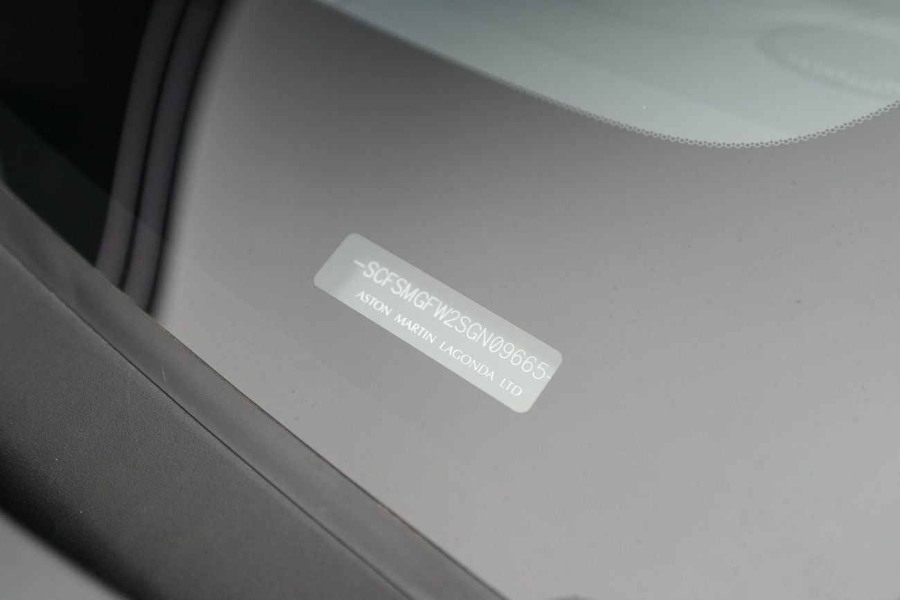أستون مارتن فانتيج STANDARD