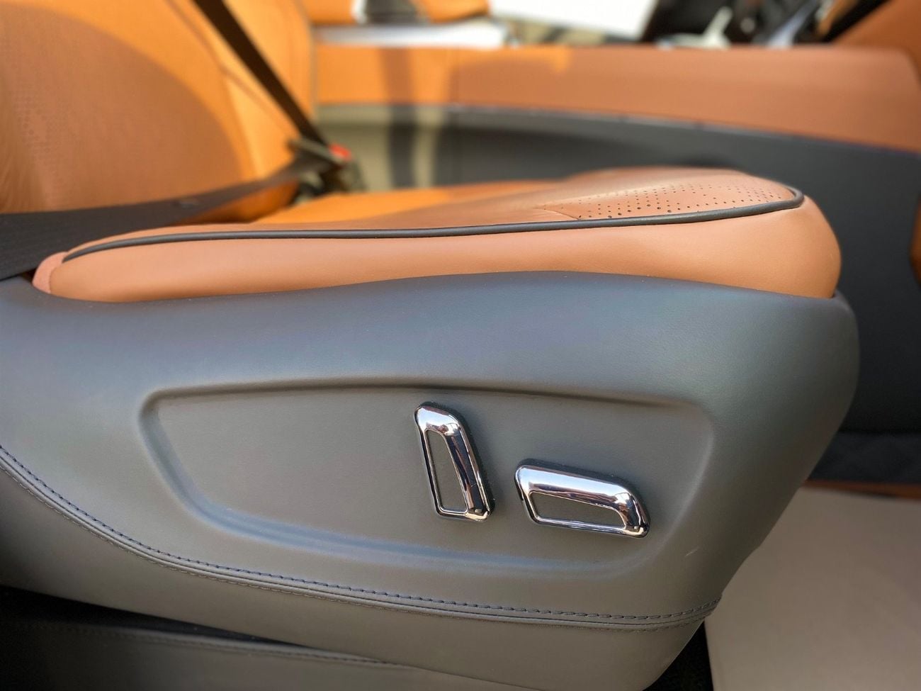 تويوتا هاياس VIP Luxury Seat iconic Design Brand New