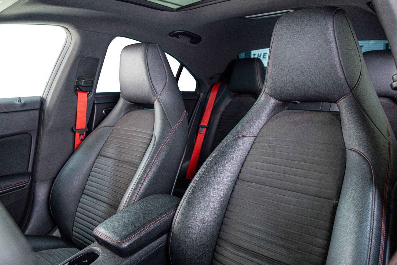 Mercedes-Benz CLA 45 AMG Std 2.0L Low Mileage-Red Accents-Sports Exhaust-AMG Sport Design Rims- Red Calipers