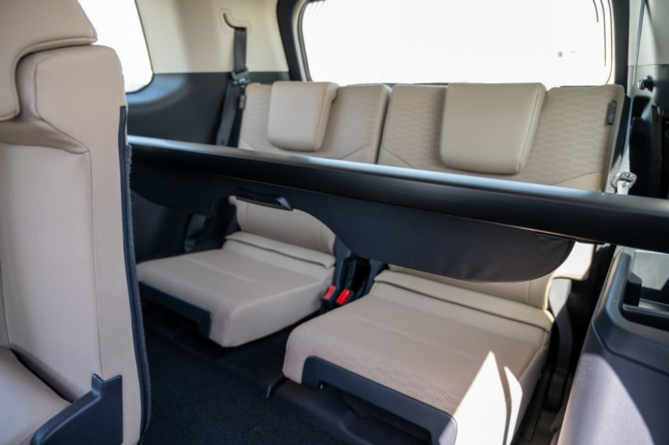 تويوتا برادو 2.4L Turbocharged | 4 Cylinder | Automatic | 7 Seater