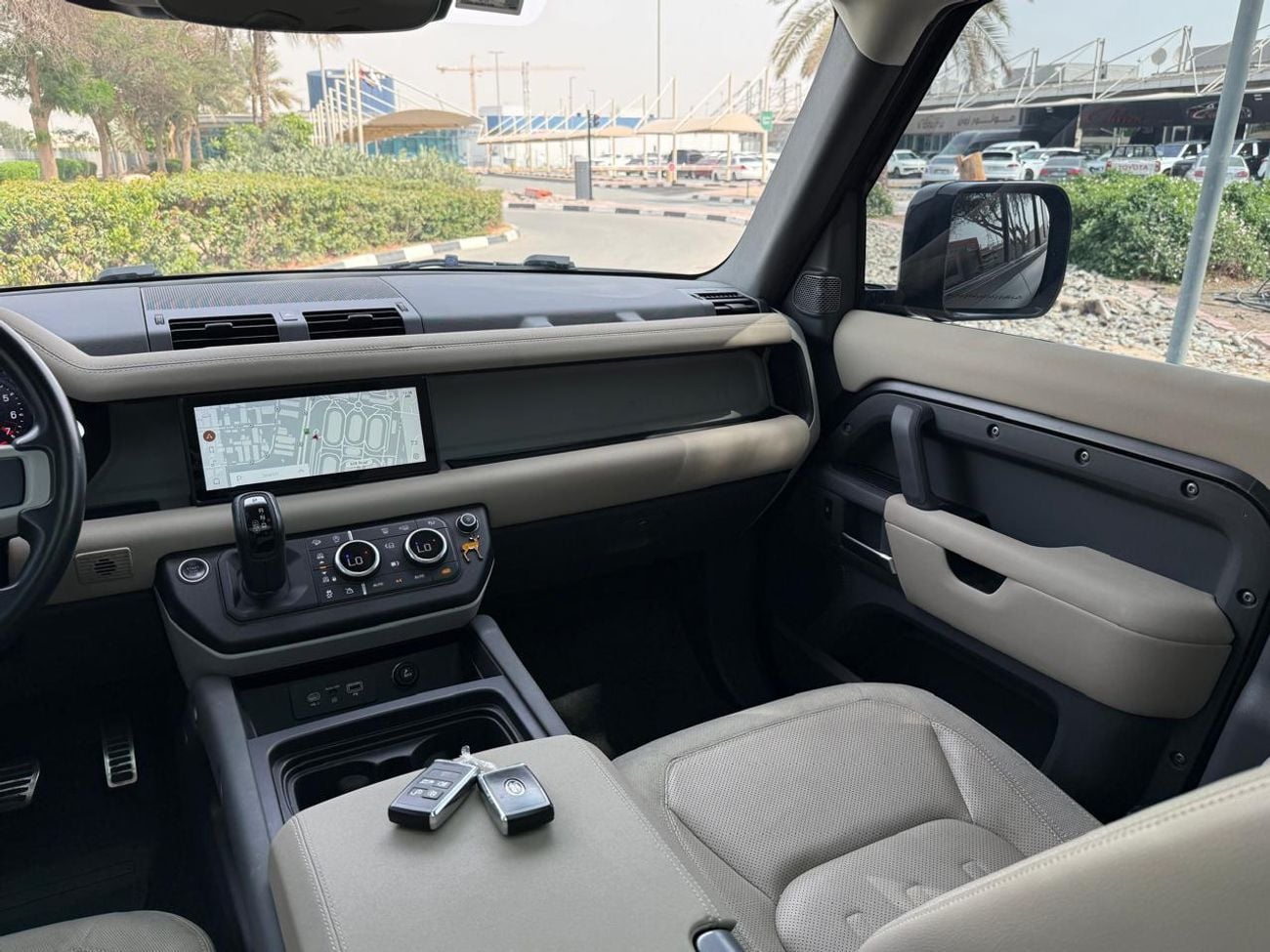 Land Rover Defender P300 110 S 2.0L (5 Seater) RAMADAN OFFER LAND ROVER DEFENDER 110S P300 2021 GCC URBAN BODY KIT FULL