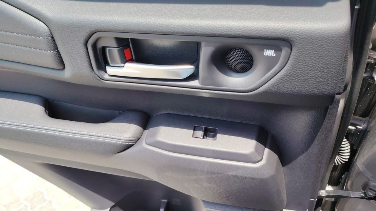 تويوتا برادو TOYOTA PRADO PREMIUM 2.4L PETROL