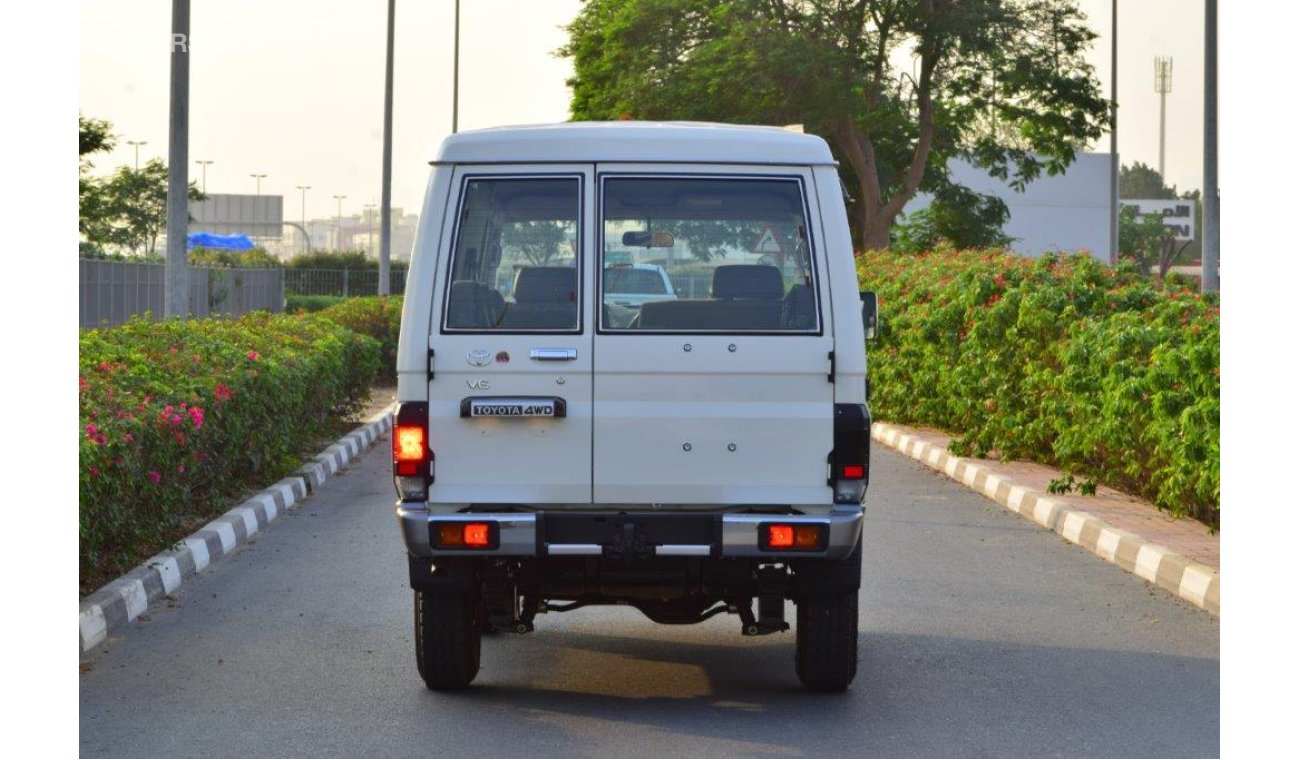 Toyota Land Cruiser Hard Top 78 V6 4.0L Petrol MT