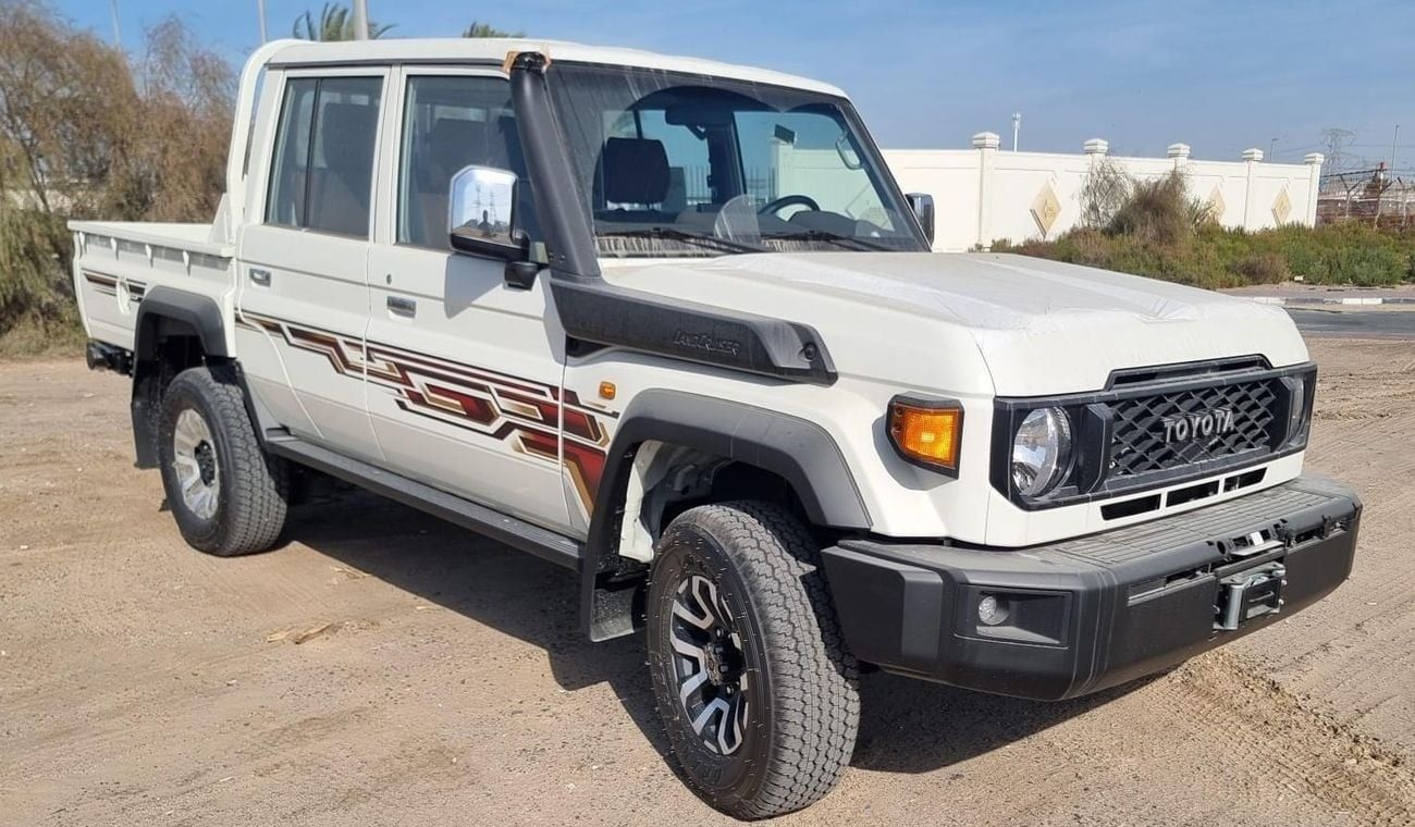 تويوتا لاند كروزر بيك آب TOYOTA LC 79 2.8 DOUBLE CABIN DIESEL FULL OPTION