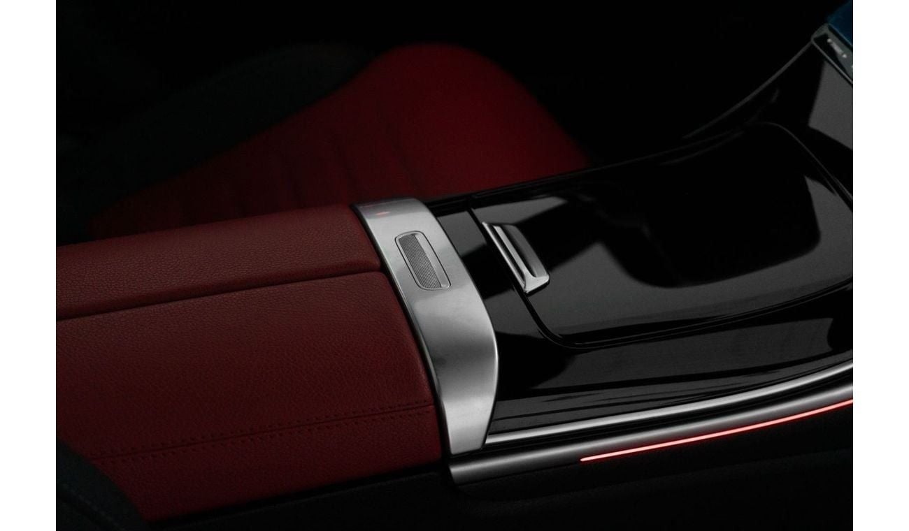 Mercedes-Benz C 200 Premium 2.0L Premium Plus / Full-Service History and Warranty