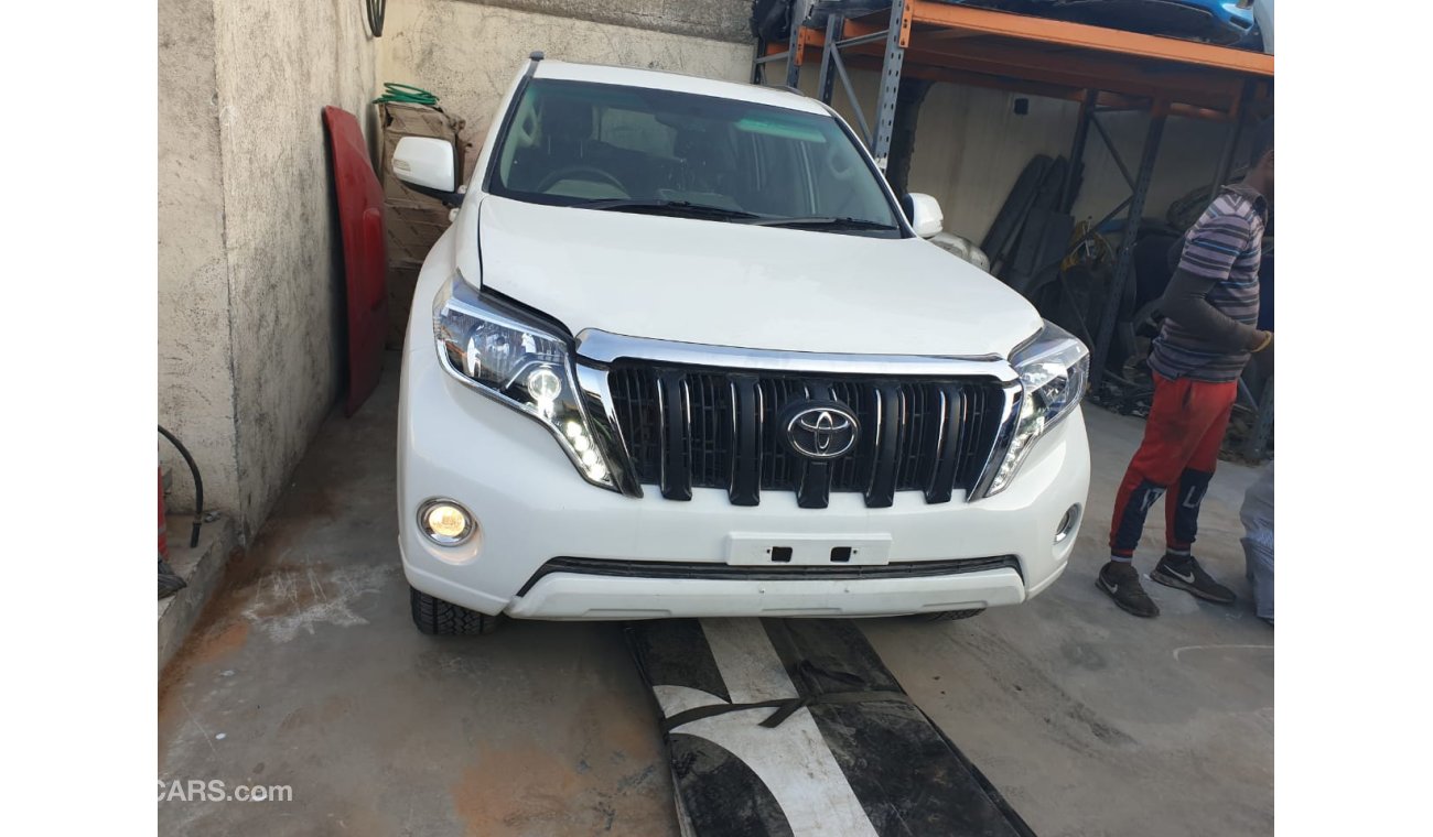 Toyota Prado DIESEL FULL OPTIONE 3.0L 4X4 RIGHT HAND DRIVE