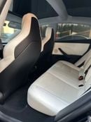 Tesla Model 3 Performance (AWD) TESLA MODEL 3 PERFORMANCE GCC 2024 Contract Service ( Under Warranty ) Original Pa