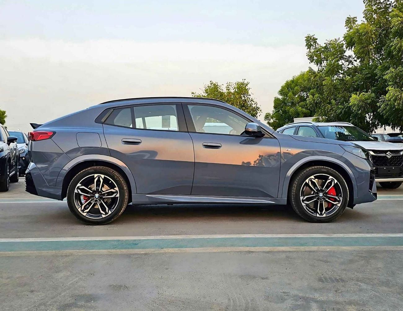 BMW X2 SDRIVE 18i / 1.5L V4 / HEADUP DISPLAY / 360* CAMERA / PANORAMIC ROOF (CODE # BMX2I)