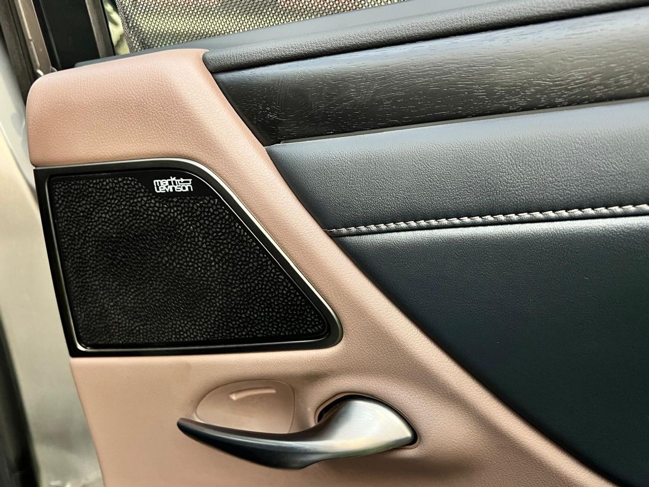 Lexus ES 300 Lexus Es300 Model 2024 Import from Korea