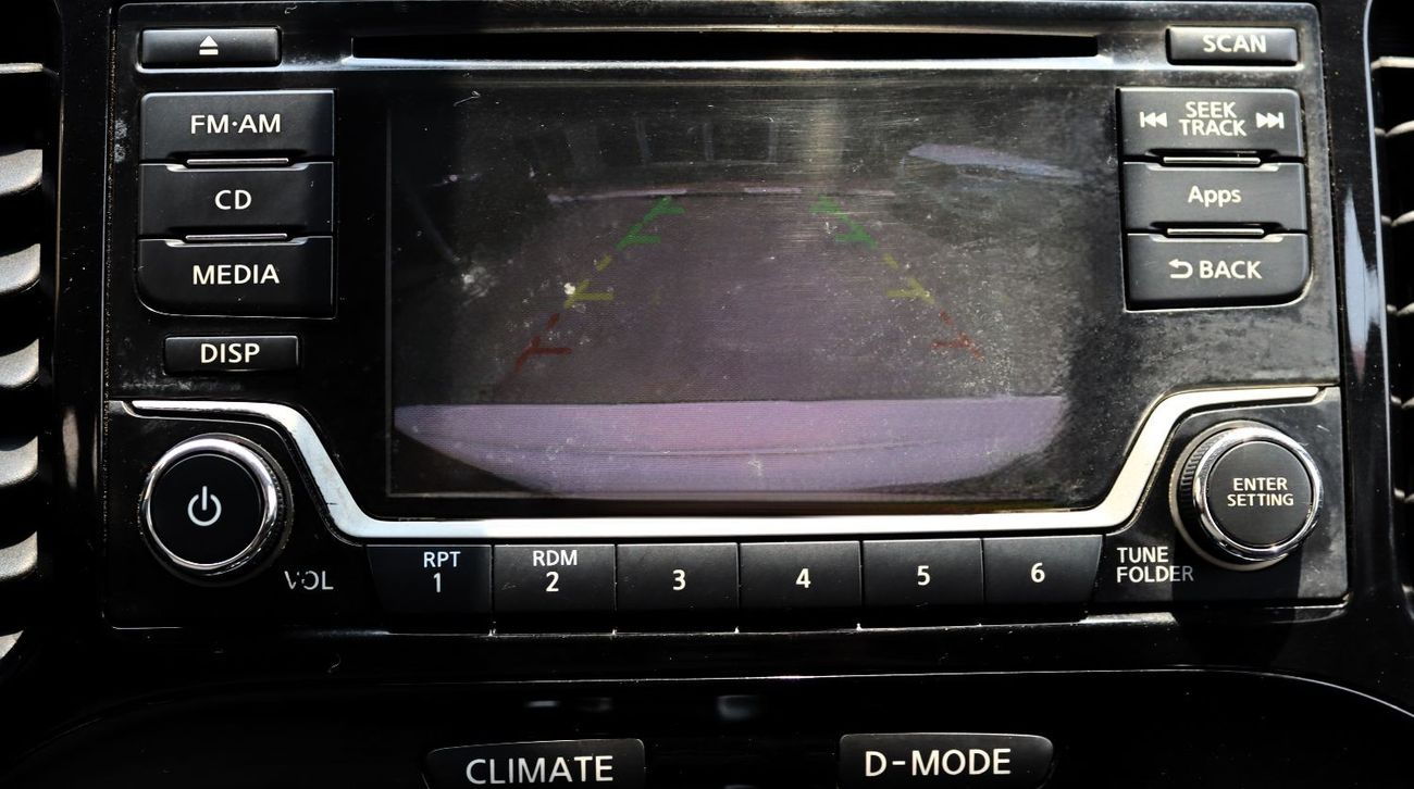 نيسان جوك SL خالية من الحوادث - خليجي - رقم 2 - مكينة 1600 سي سي - تشغيل بصمة