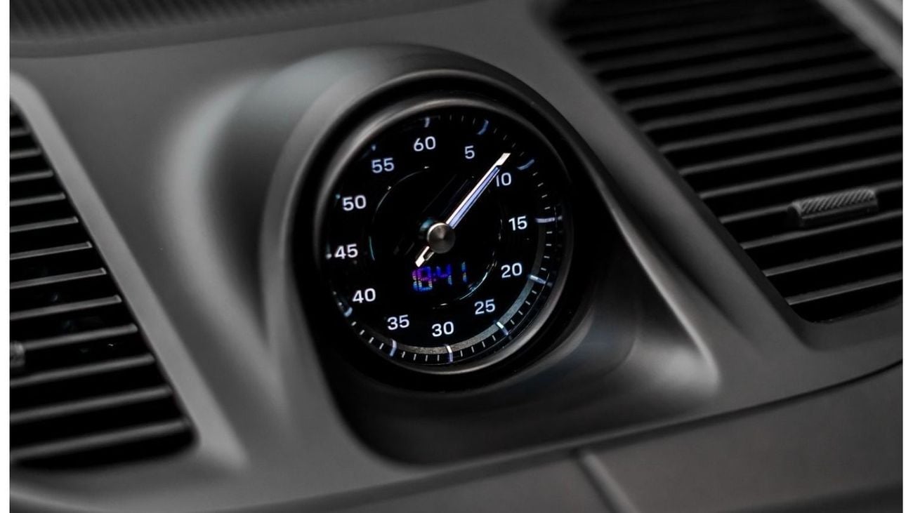 Porsche Cayenne 2024 Porsche Cayenne Coupe, 2025 Porsche Warranty, Low KMs, GCC