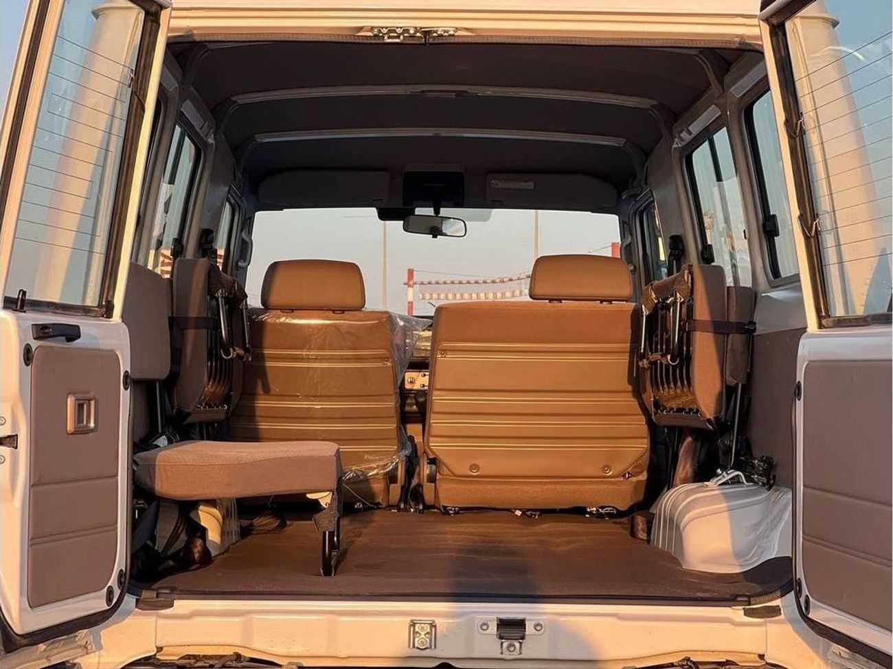 تويوتا لاند كروزر 70 LC78 4.5L V8 DSL M/T //2024// STANDER OPTION WITH DIFF LOCK , SNORKEL // SPECIAL OFFER // BY FORMULA