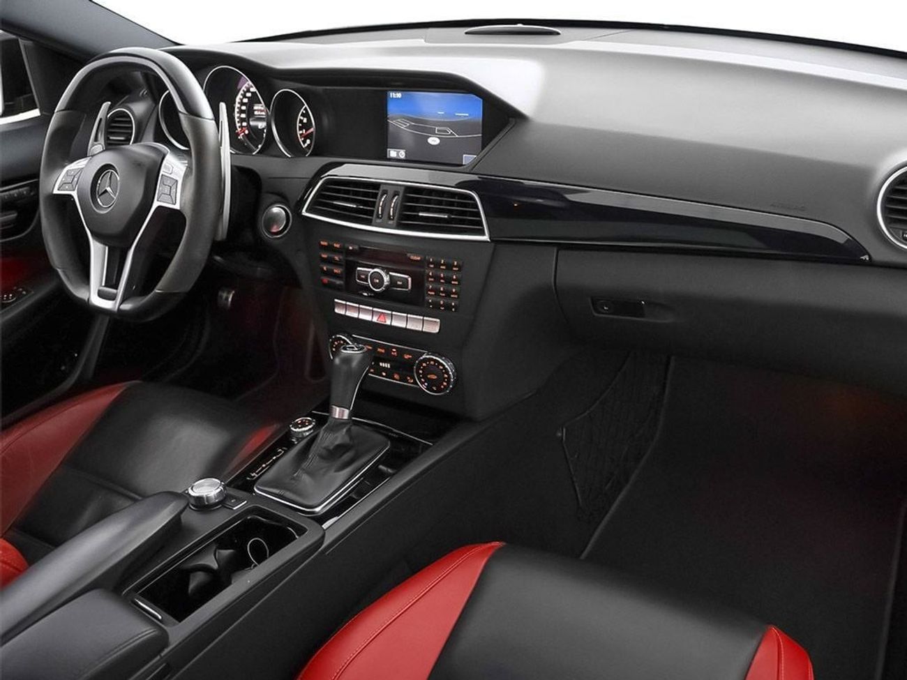 مرسيدس بنز C 63 AMG Std 6.2L 2013 Mercedes Benz C63 – P31 Performance Package / Original Paint