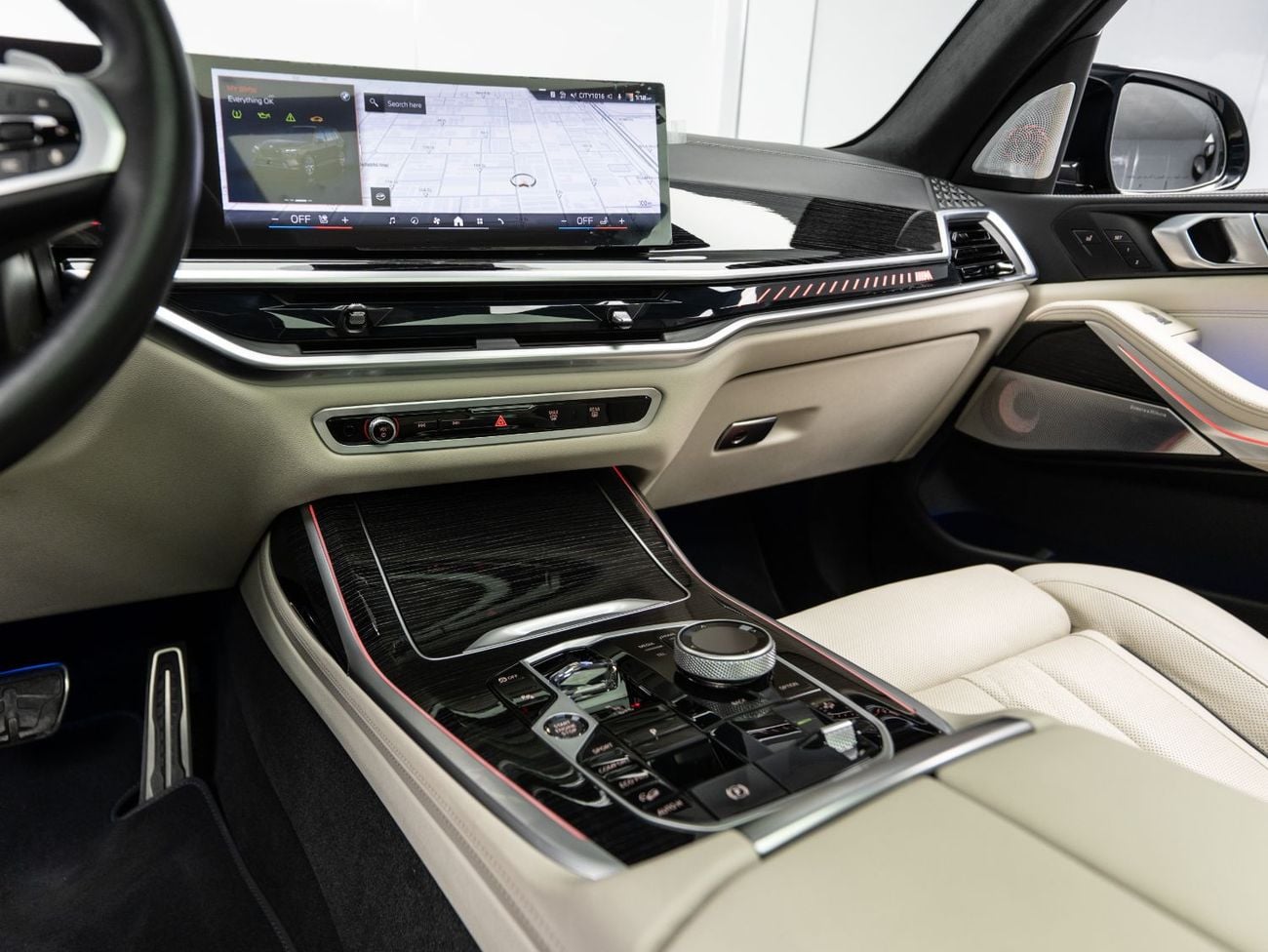 BMW X7 M60i XDRIVE BUY NOW, PAY 2027 | THE BLACKLINE STANDARD | 2030 BMW Warranty + Service, GCC, Low KMs