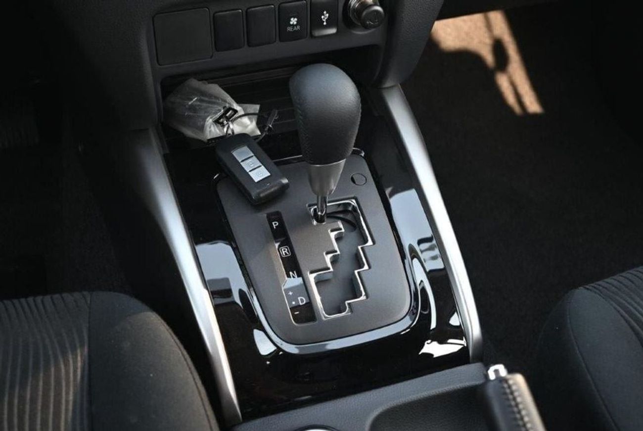 ميتسوبيشي باجيرو سبورت Sport 2.5L Diesel 4WD 7 Seat Automatic