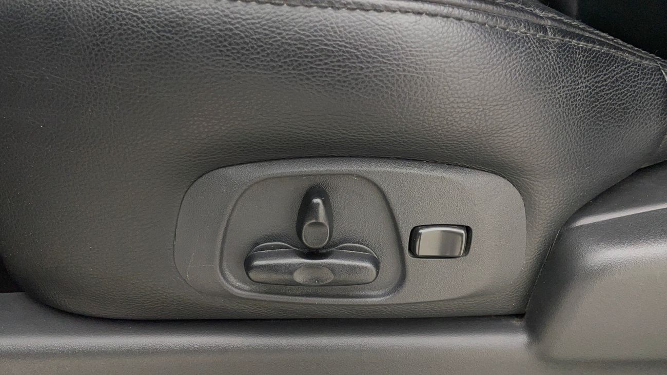 ميتسوبيشي باجيرو GLS TOP 3 | بدون دفعة مقدمة | اختبار القيادة في المنزل