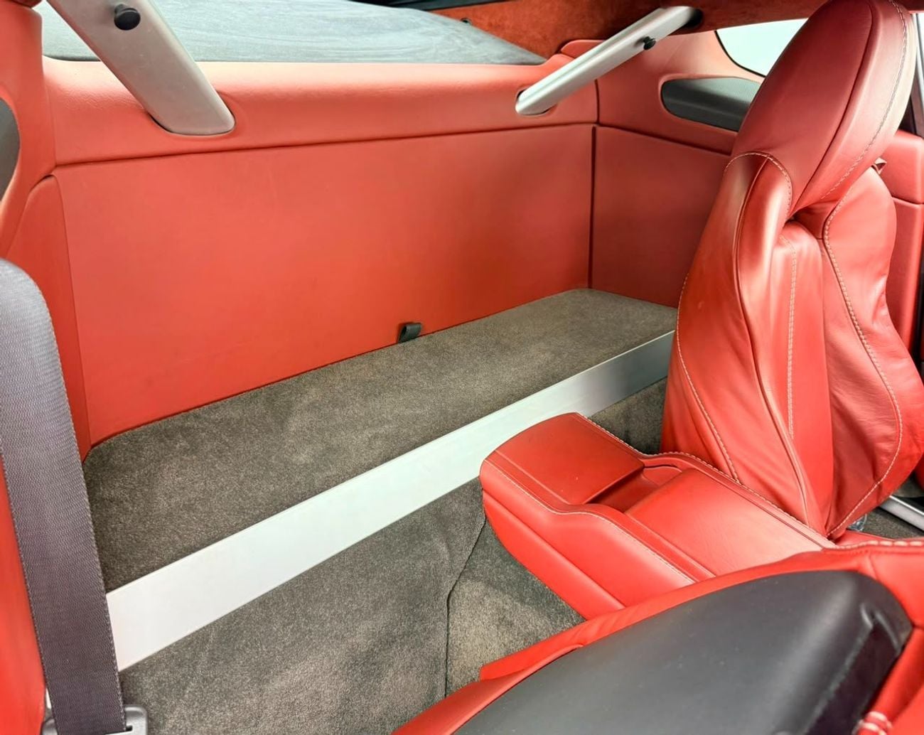 أستون مارتن فانتيج STANDARD 2014 Aston Martin Vantage V8, Service History, Fully Loaded, Excellent Condition, GCC